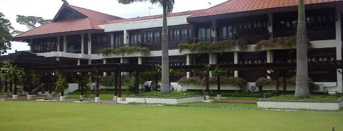 Pulai Springs Resort is one of Golf Courses in Johor.