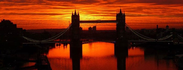 Tower Bridge is one of London : things to do and see.