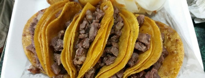 Tacos Madero is one of Pendientes.