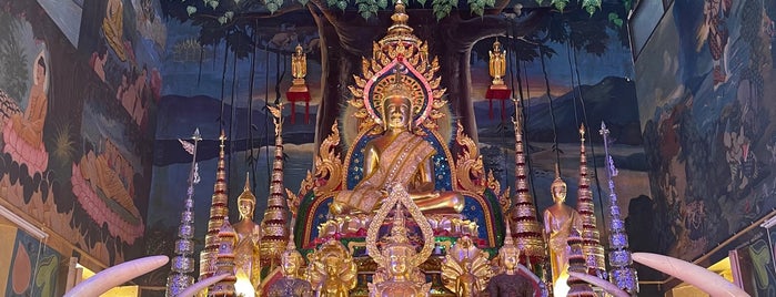 Wat Tai Phra Chao Yai Ong Tue is one of Ubon.