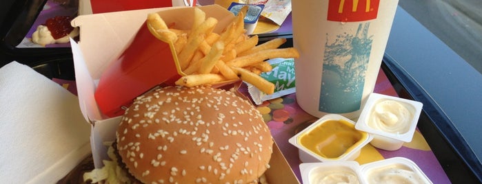 McDonald's is one of สถานที่ที่ Ekrem ถูกใจ.