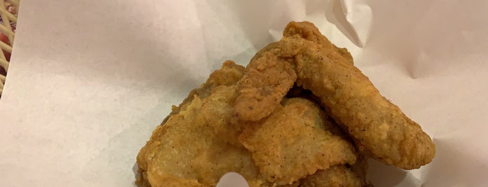 KFC is one of Lieux qui ont plu à 冰淇淋.