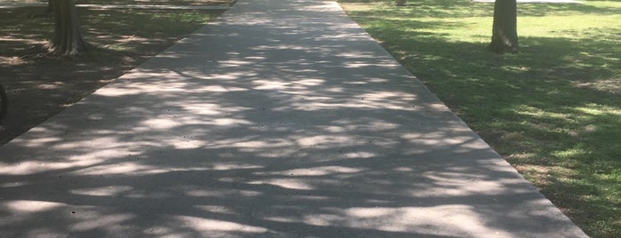 Valley View Park is one of Lugares favoritos de Lisa.