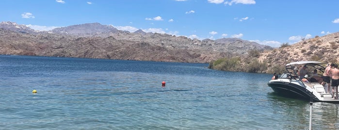 Lake Mohave / Bergemeyer Cove is one of Laughlin, NV and Bullhead City, AZ.
