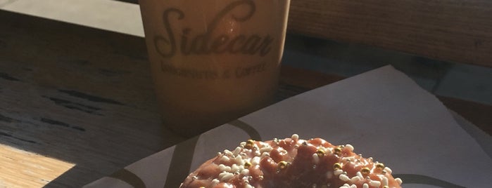Sidecar Doughnuts & Coffee is one of Posti che sono piaciuti a Emma.