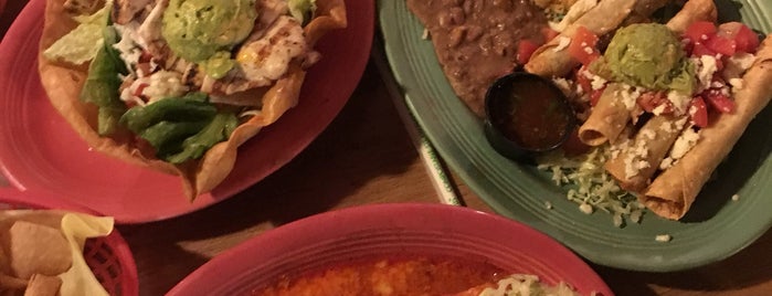 Pepe's Mexican Restaurant is one of Emma : понравившиеся места.