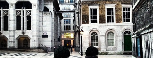 Guildhall Yard is one of Lugares favoritos de Adrian.