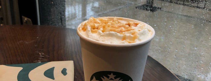 Starbucks is one of Foodie Love in Montreal - 01.