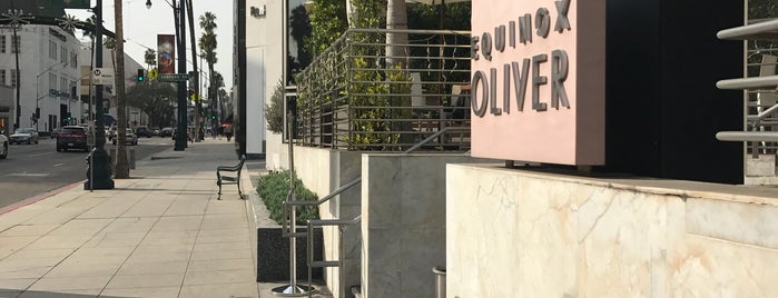 Oliver Cafe & Lounge is one of Live Nation Digital - Beverly Hills.