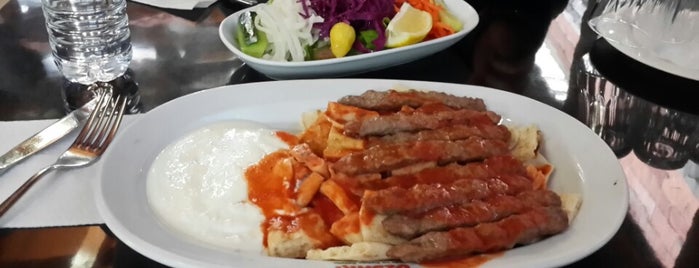 Özsarı Kebap Salonu is one of Posti che sono piaciuti a Kler.