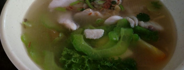 鴻升魚湯 Fish Soup is one of Locais salvos de Ian.