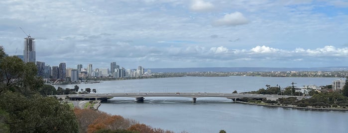 Mt Eliza Lookout is one of Thierryさんのお気に入りスポット.