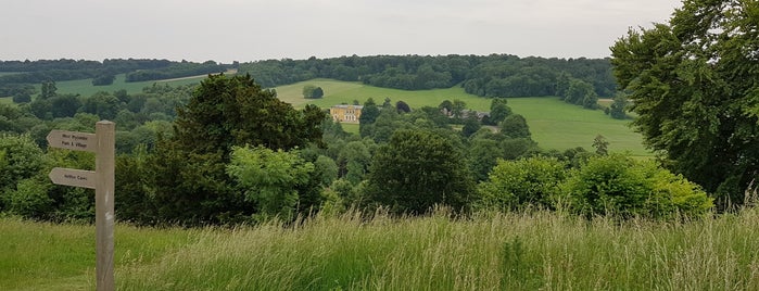 West Wycombe Hill is one of Lieux qui ont plu à Carl.