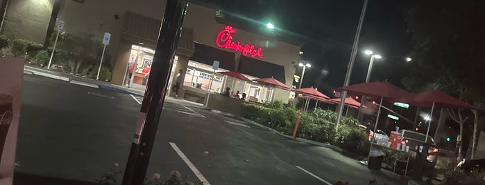 Chick-fil-A is one of la foods.