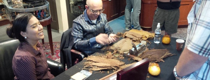 City Cigar Emporium is one of Locais curtidos por Dan.