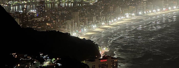 Arvrão is one of Rio de Janeiro.
