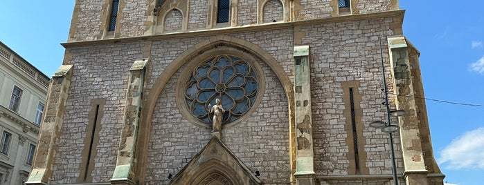 Katedrala Srca Isusova is one of Hunyadi been.
