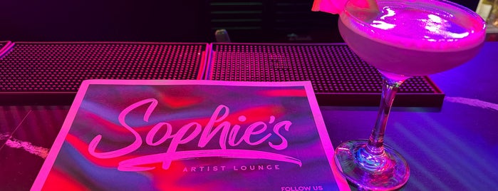 Sophie's Artist Lounge & Cocktail Club is one of St. Louis.
