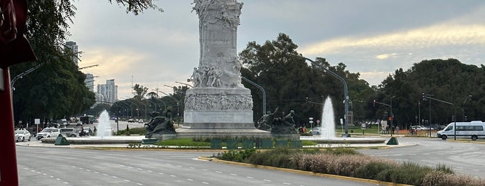 Monumento de los Españoles is one of Lugares visitados.