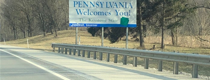Ohio / Pennsylvania State Line is one of Lennyさんのお気に入りスポット.