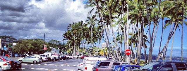 Downtown Hilo (Hawaii) is one of Locais curtidos por Edwin.
