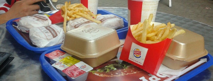 Burger King is one of Lugares favoritos de Mert.