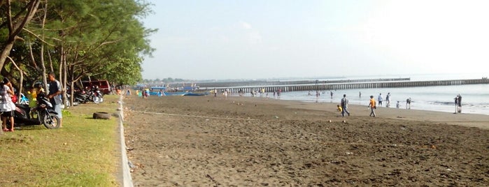 Pantai Teluk Penyu is one of Wisata Jateng DIY.