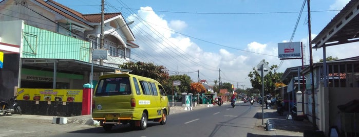 Jalan kalimantan is one of CILACAP.
