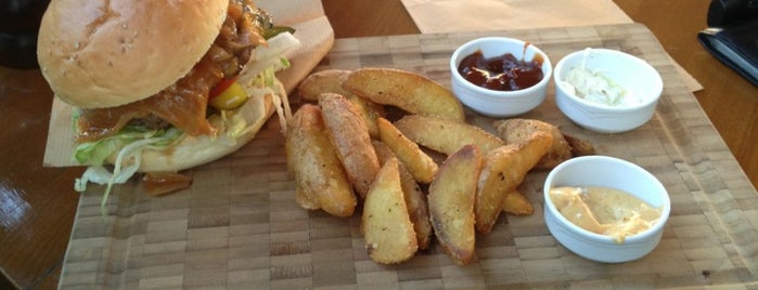 Burgery&Lasagna is one of Lugares guardados de Sinem.