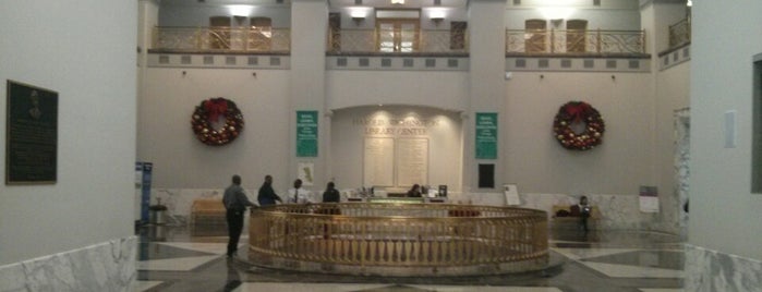 Chicago Public Library is one of Chicago Zen Spots.