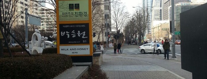 지적공사 (ID:19-154, 87-077) is one of 서울시내 버스정류소.