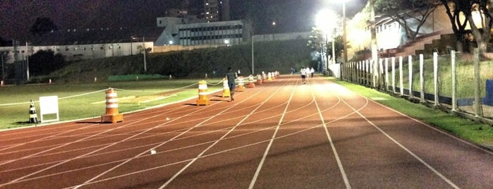 Pista de Atletismo is one of Leandroさんのお気に入りスポット.