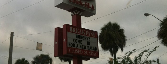 Chick-fil-A is one of Lieux qui ont plu à All About You Entertainment.