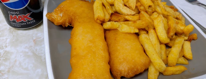 Kingfisher Fish and Chips is one of Manchester Food.