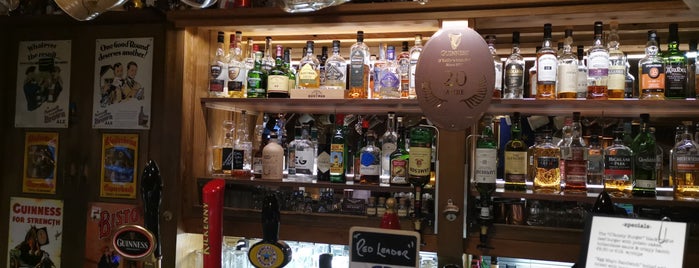 O'Reilly's Irish Pub is one of Lugares favoritos de Hubert.