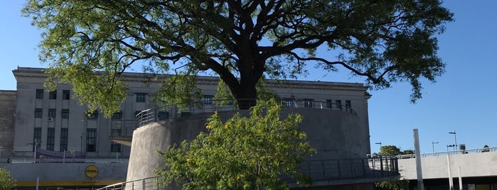 Plaza República Federativa de Brasil is one of Lugares favoritos de Luciana.