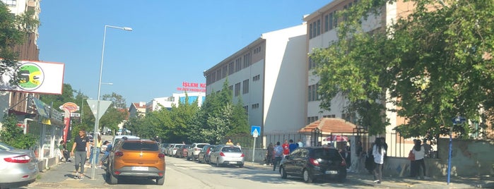 Kirami Refia Alemdaroğlu Anadolu Lisesi is one of Çankaya'daki Okullar.