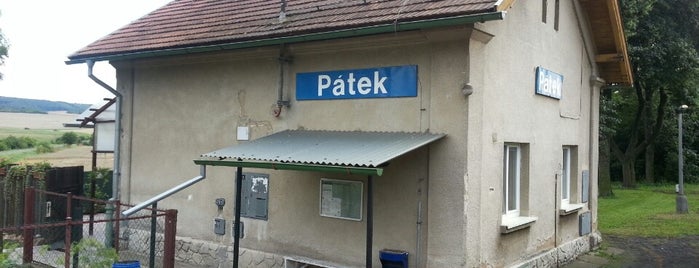 Železniční zastávka Pátek is one of Železniční stanice ČR: P (9/14).