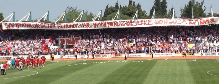 Balıkesir Atatürk Stadyumu is one of Lugares favoritos de gökhan.