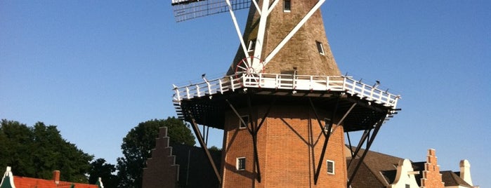Windmill Cafe is one of Locais salvos de Kimmie.
