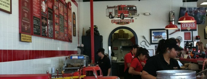 Firehouse Subs is one of Lugares favoritos de lt.