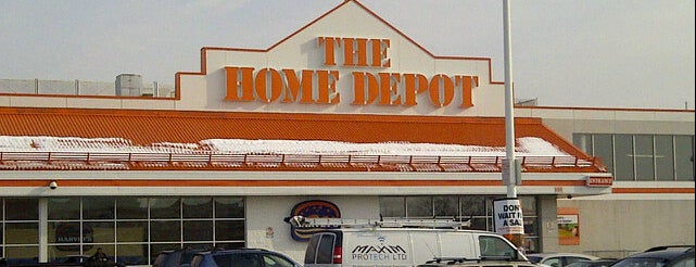 The Home Depot is one of Lugares favoritos de Steven.