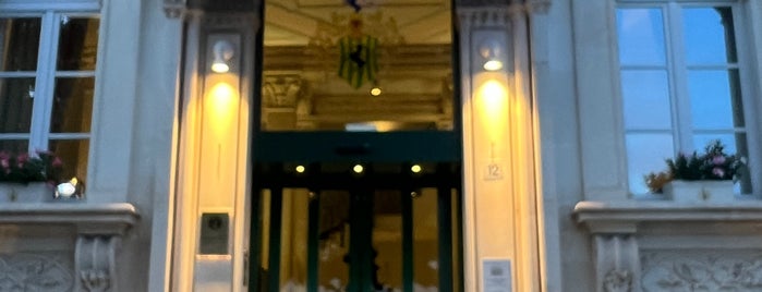 Grand Hotel Ortigia Siracusa is one of Locali storici.