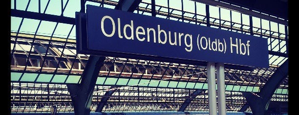 Oldenburg Hauptbahnhof is one of Lugares favoritos de Michael.