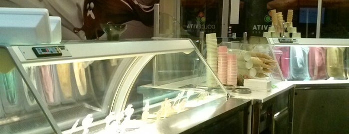 Dolce Vita Gelato Cafe Coconut Grove is one of Arlynesさんのお気に入りスポット.