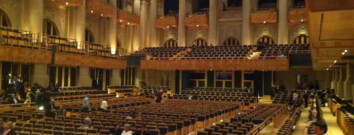 Sala São Paulo is one of Cultura.