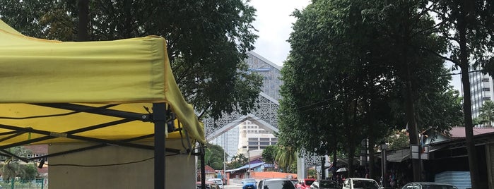 Medan Ikan Bakar Kampung Baru is one of Seafood.