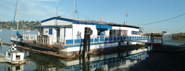Sausalito Cruising Club is one of Tracyさんのお気に入りスポット.
