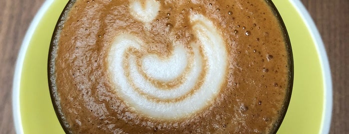 November Coffee is one of Orte, die A✨ gefallen.