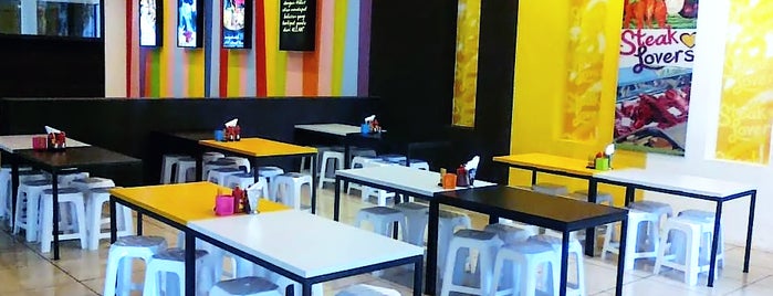 Waroeng Steak and Shake is one of The Outlet's.